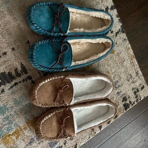 Lamo-2 pair- size 8 blue and tan slippers ( sold together)